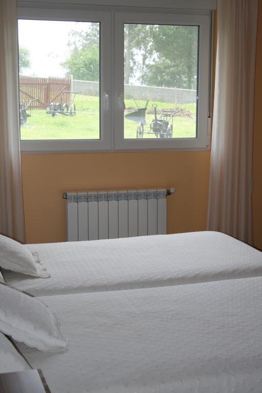 Hostal Pereirina Cee Exterior photo