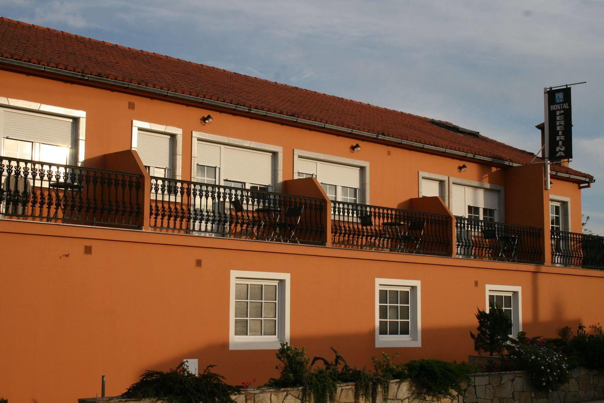 Hostal Pereirina Cee Exterior photo