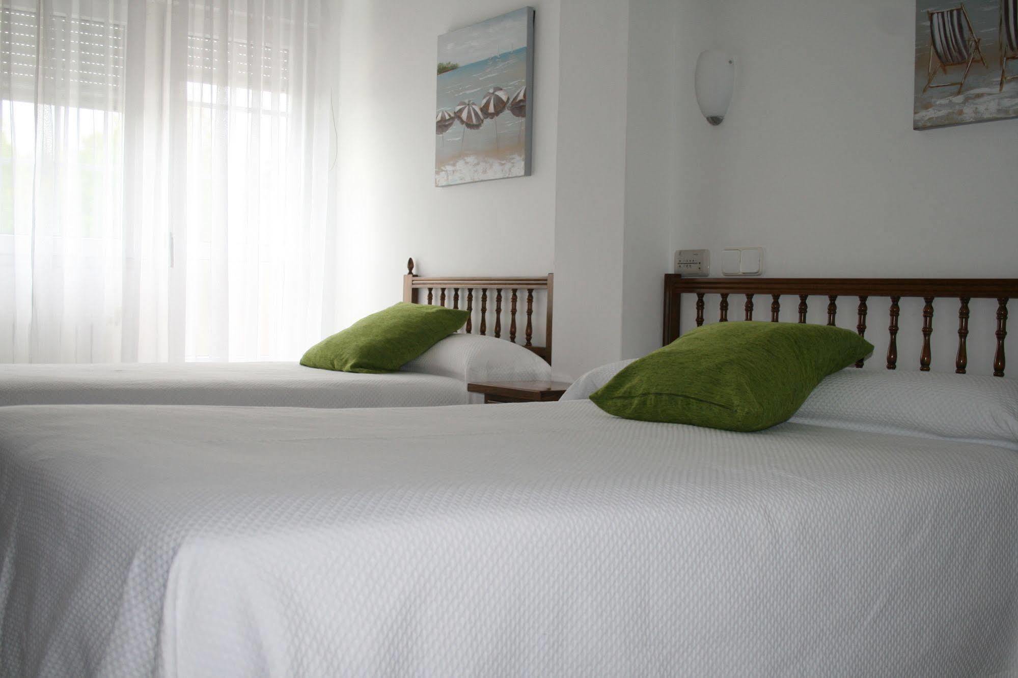 Hostal Pereirina Cee Exterior photo