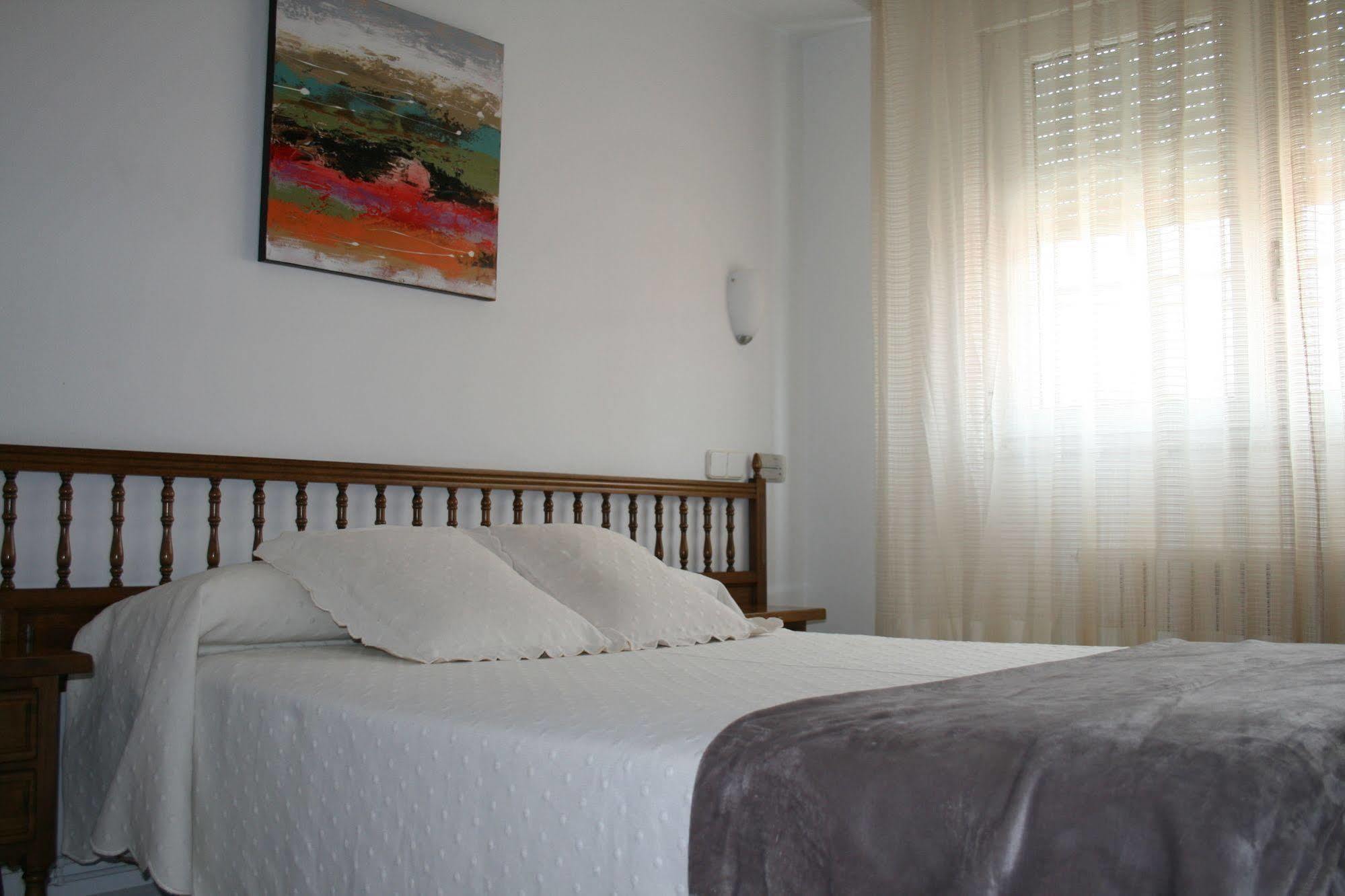 Hostal Pereirina Cee Exterior photo